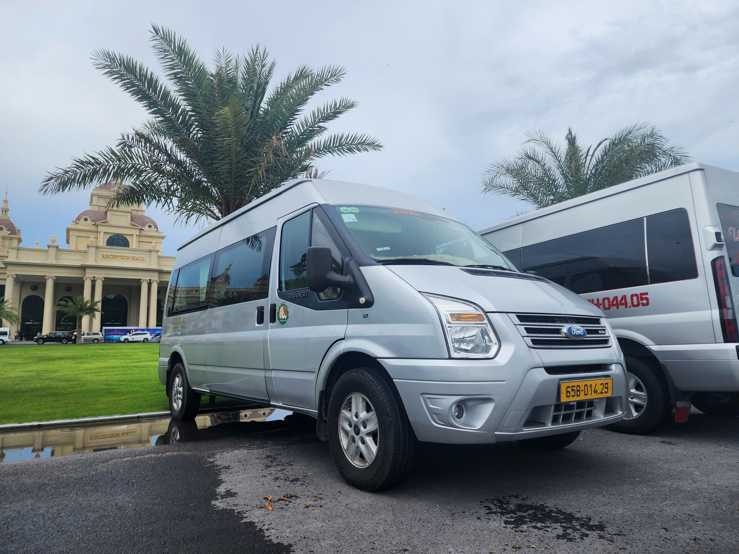 BÁN FORD TRANSIT THÁNG 06/2017 – BẢN TRUNG, MÂM ĐÚC – GIÁ CHỈ 280 TRIỆU