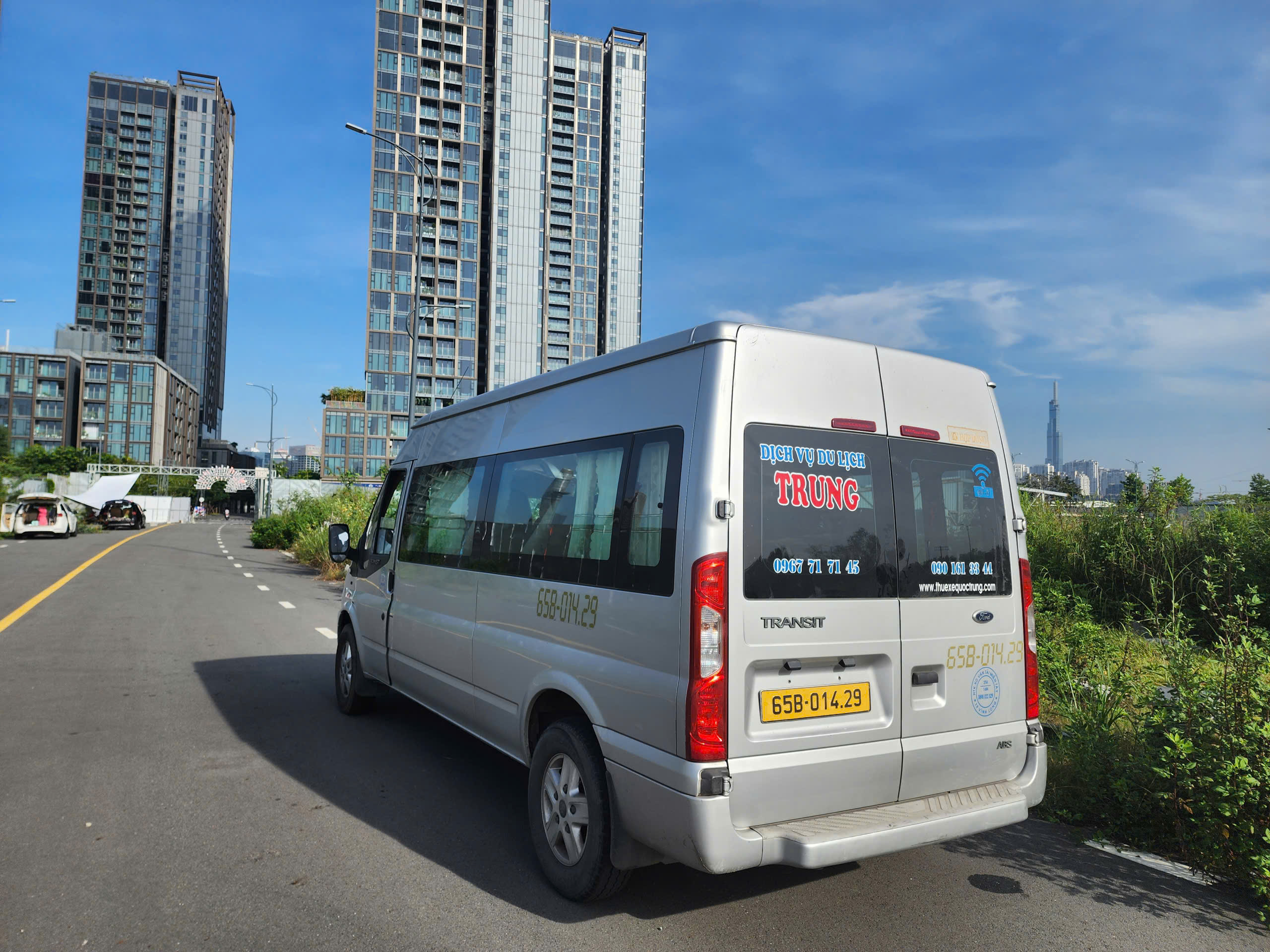 BÁN FORD TRANSIT THÁNG 06/2017 – BẢN TRUNG, MÂM ĐÚC – GIÁ CHỈ 280 TRIỆU
