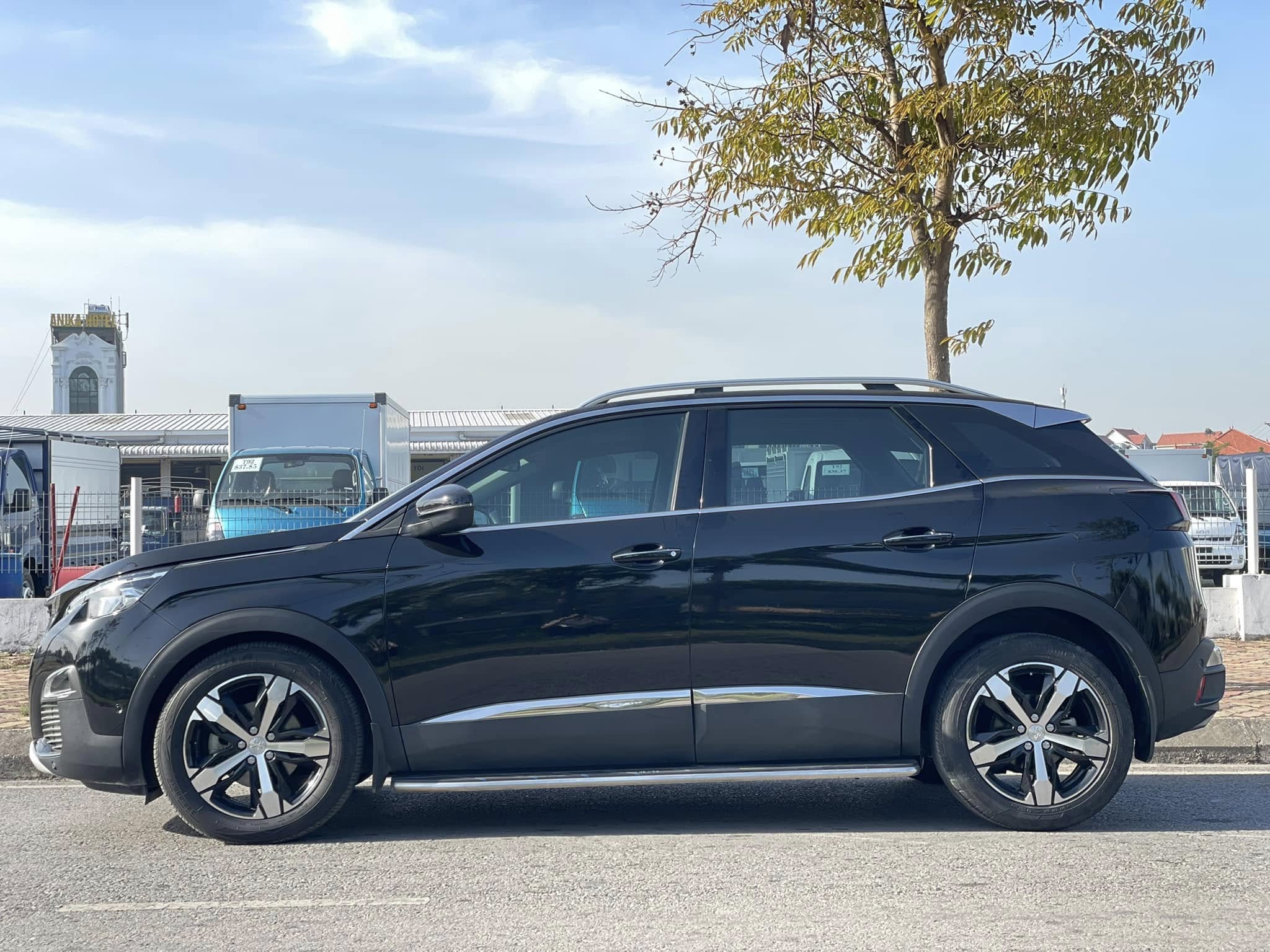Bán ô tô Peugeot 3008 Allure 1.6 AT năm 2021, màu đen