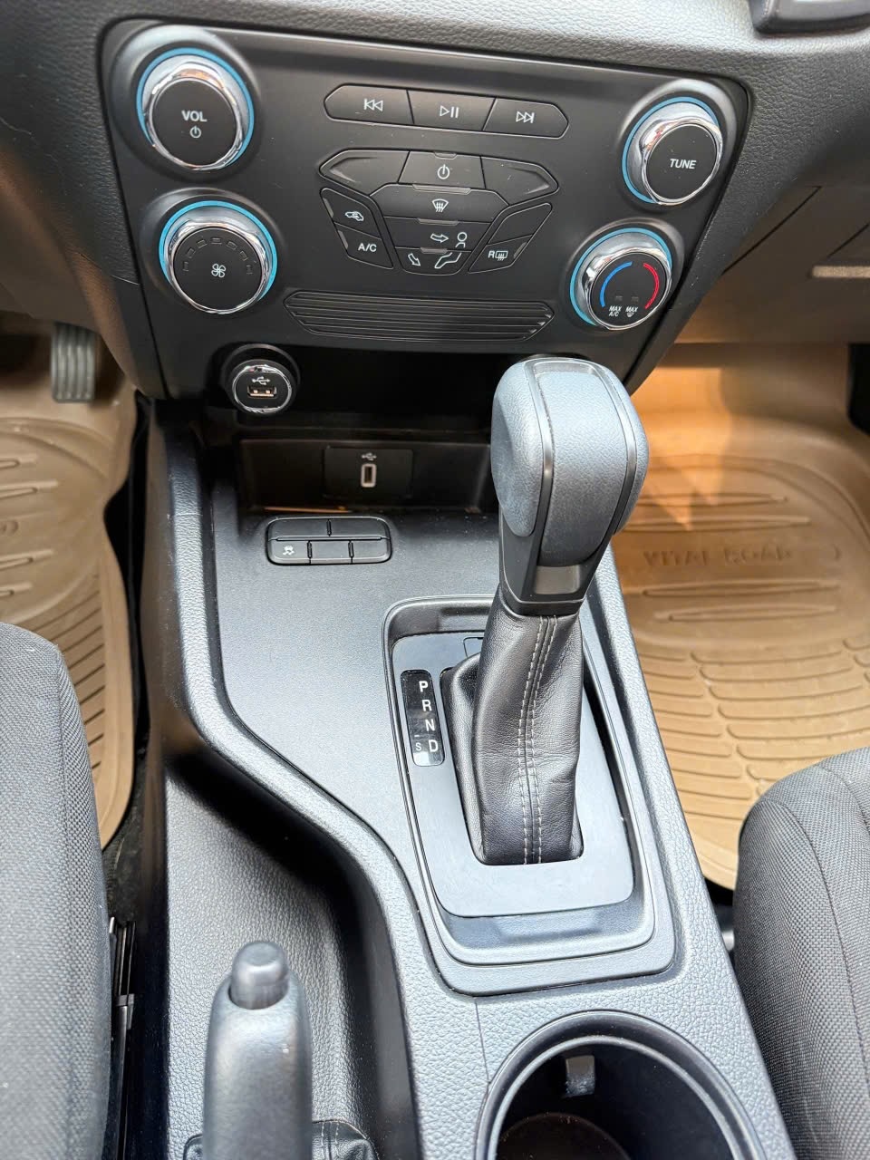 Bán ô tô Ford Ranger XLS 2.2L 4x2 AT - 2022 - xe cũ