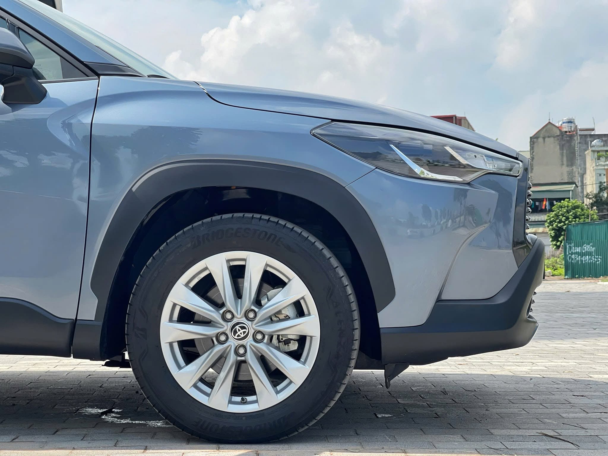 Bán ô tô Toyota Corolla Cross 1.8G sản xuất 2021, màu xanh lam, nhập khẩu nguyên chiếc, giá 610tr
