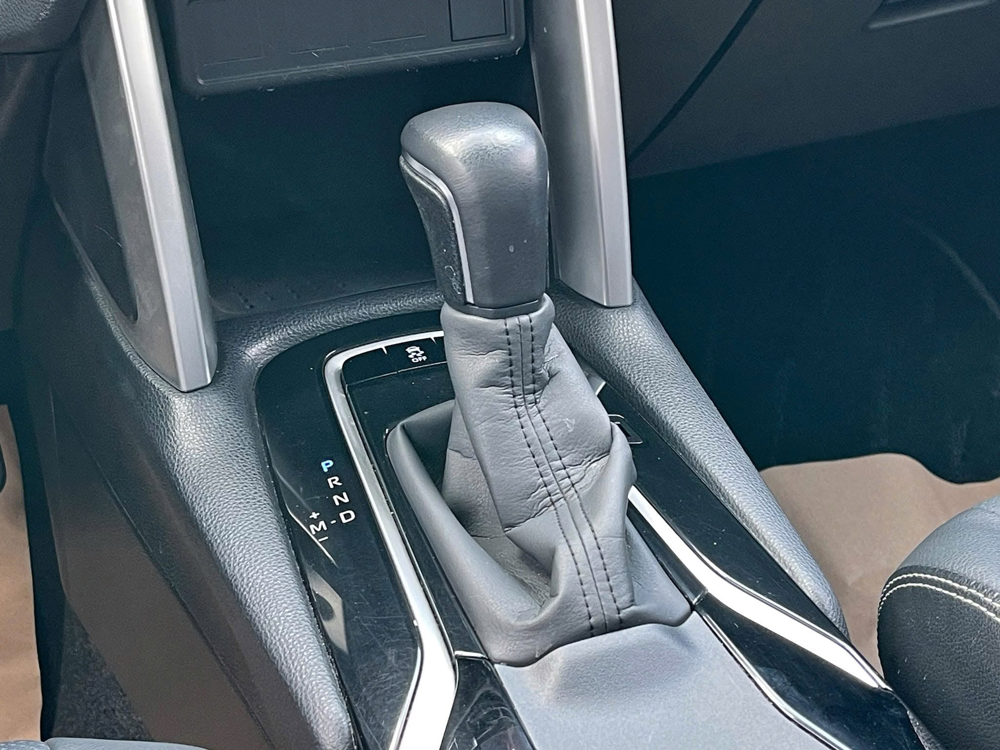 Bán ô tô Toyota Corolla Cross 1.8G sản xuất 2021, màu xanh lam, nhập khẩu nguyên chiếc, giá 610tr