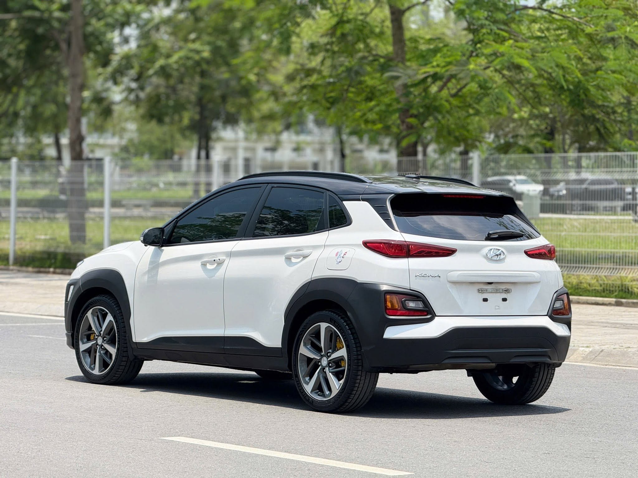 Bán ô tô Hyundai Kona Đặc Biệt 2.0 AT năm sản xuất 2021, màu trắng, 475 triệu