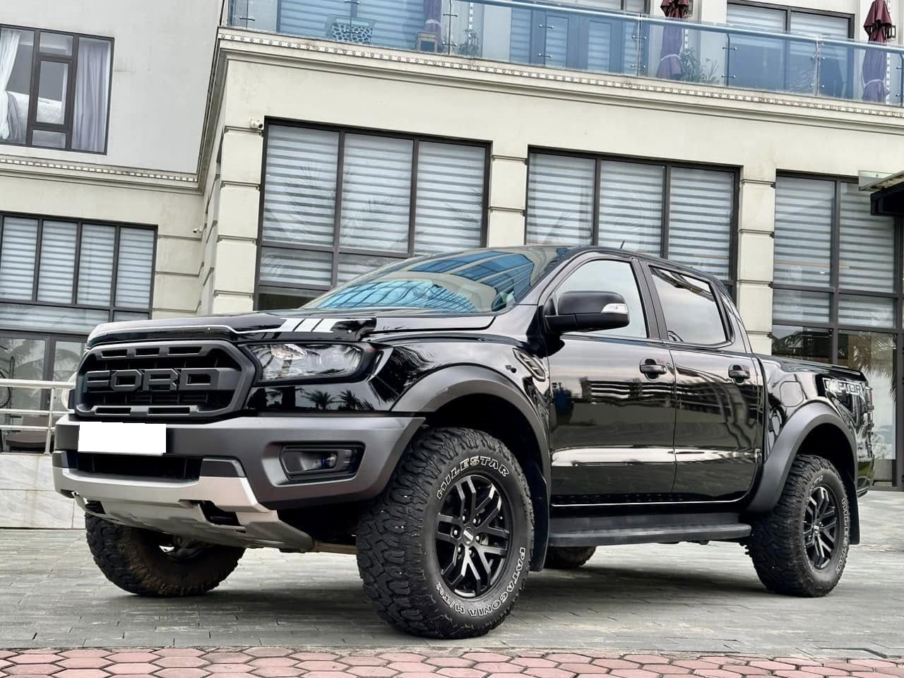 Bán ô tô Ford Ranger Raptor 2.0L 4x4 AT sản xuất 2020, màu đen, nhập khẩu
