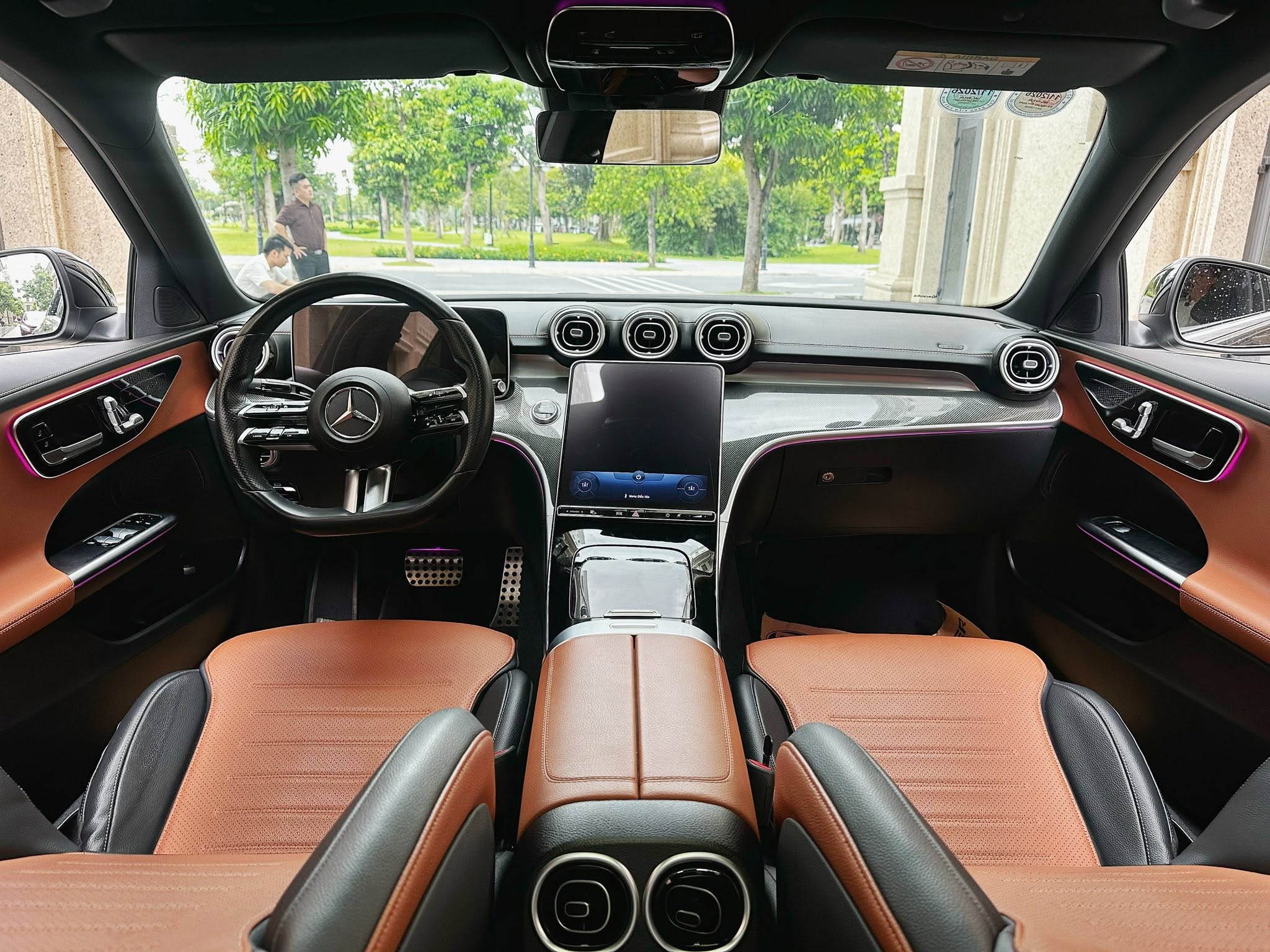 Bán Mercedes-Benz C class C300 AMG CBU năm 2023, màu đen, nhập khẩu giá cạnh tranh