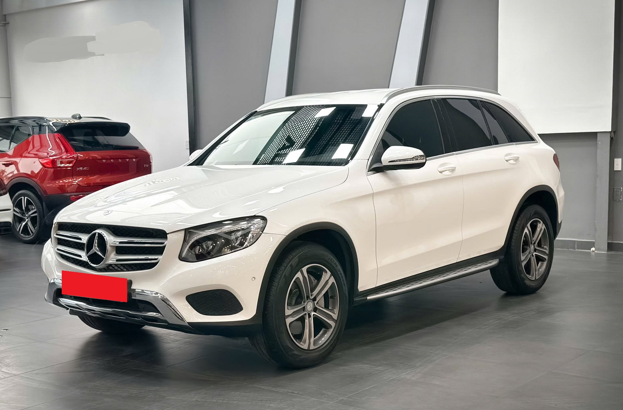 Bán Mercedes-Benz GLC-Class 250 4Matic năm sản xuất 2018, màu trắng