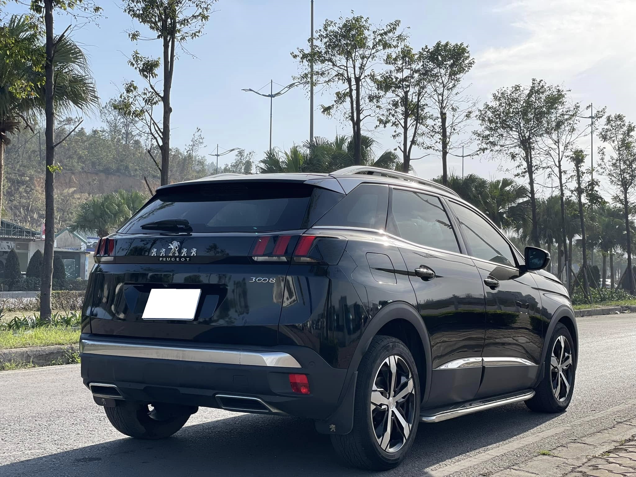 Bán ô tô Peugeot 3008 Allure 1.6 AT năm 2021, màu đen