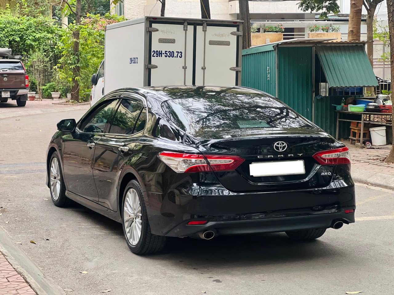 Cần bán Toyota Camry 2.5Q sản xuất 2020, màu đen, xe nhập giá cạnh tranh