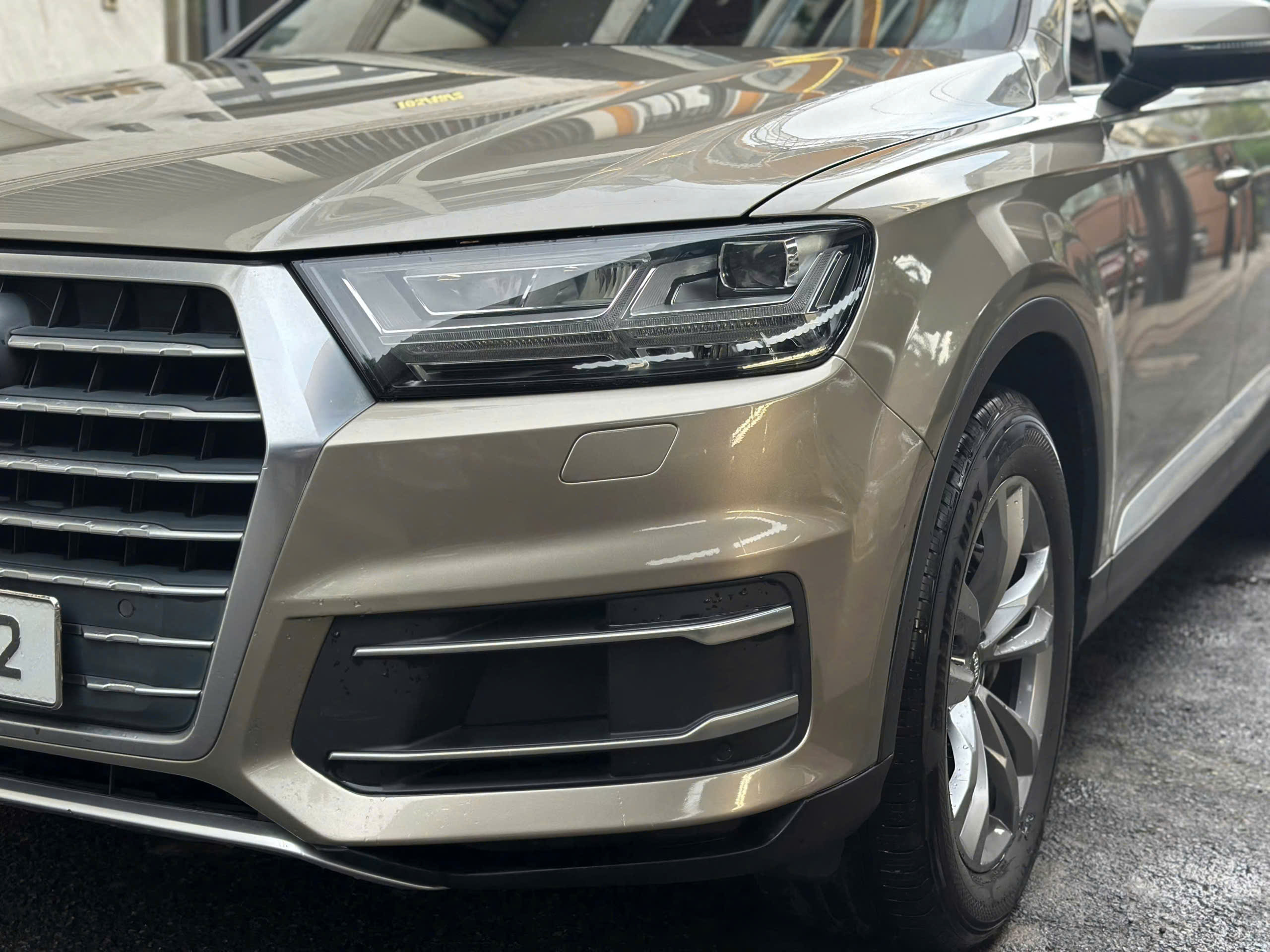 Cần bán xe Audi Q7 2.0 AT sản xuất 2017, màu xám, xe nhập