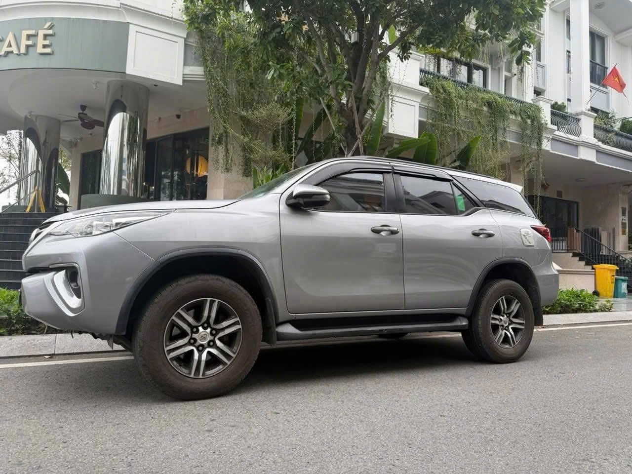Bán ô tô Toyota Fortuner 2.4G 4x2 MT - 2019 - xe cũ