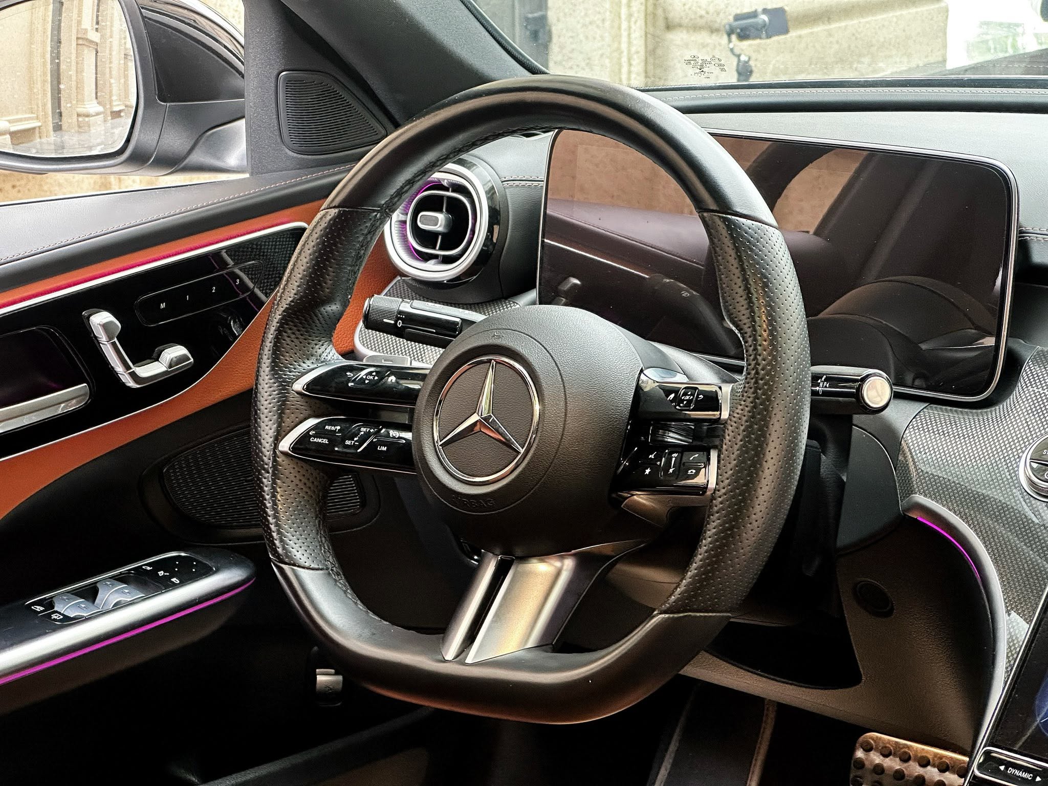 Bán Mercedes-Benz C class C300 AMG CBU năm 2023, màu đen, nhập khẩu giá cạnh tranh