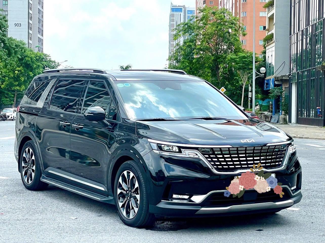 Cần bán xe Kia Carnival Signature 2.2D Full dầu sản xuất 2024, màu đen