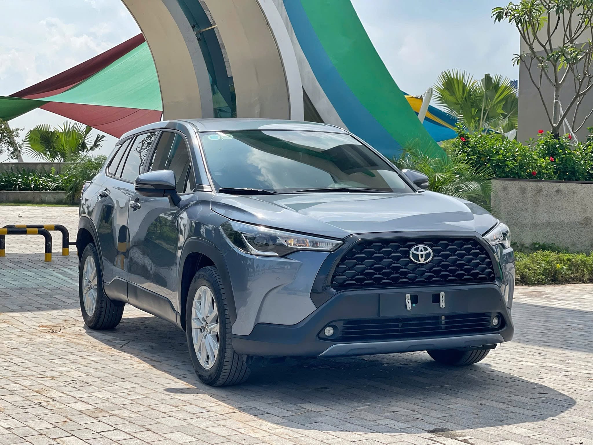Bán ô tô Toyota Corolla Cross 1.8G sản xuất 2021, màu xanh lam, nhập khẩu nguyên chiếc, giá 610tr