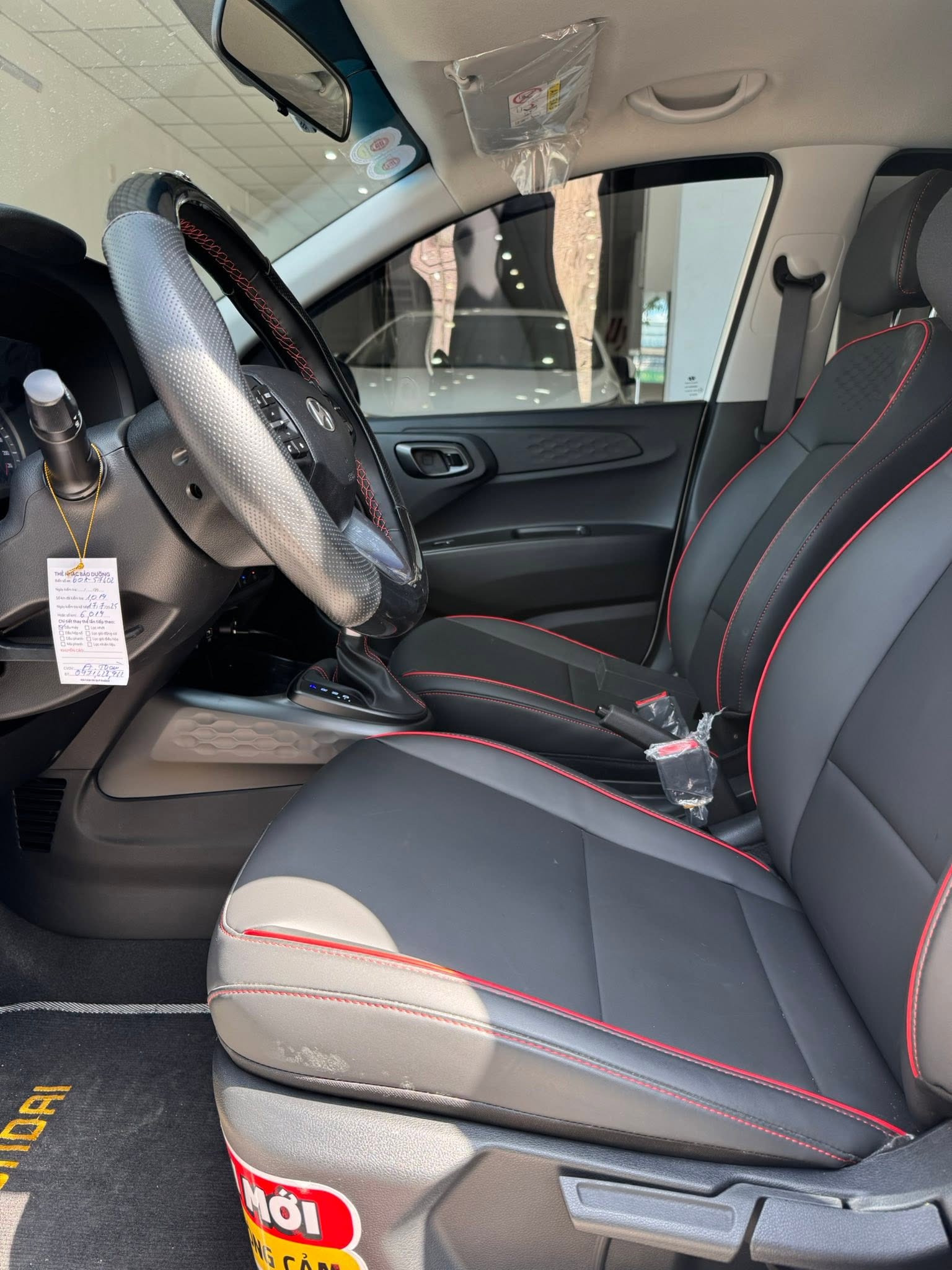 Bán Hyundai i10 1.2 AT năm sản xuất 2025, màu trắng, giá chỉ 399 triệu