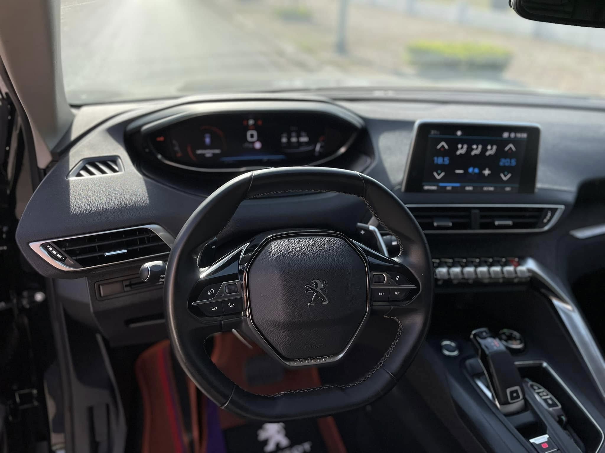 Bán ô tô Peugeot 3008 Allure 1.6 AT năm 2021, màu đen
