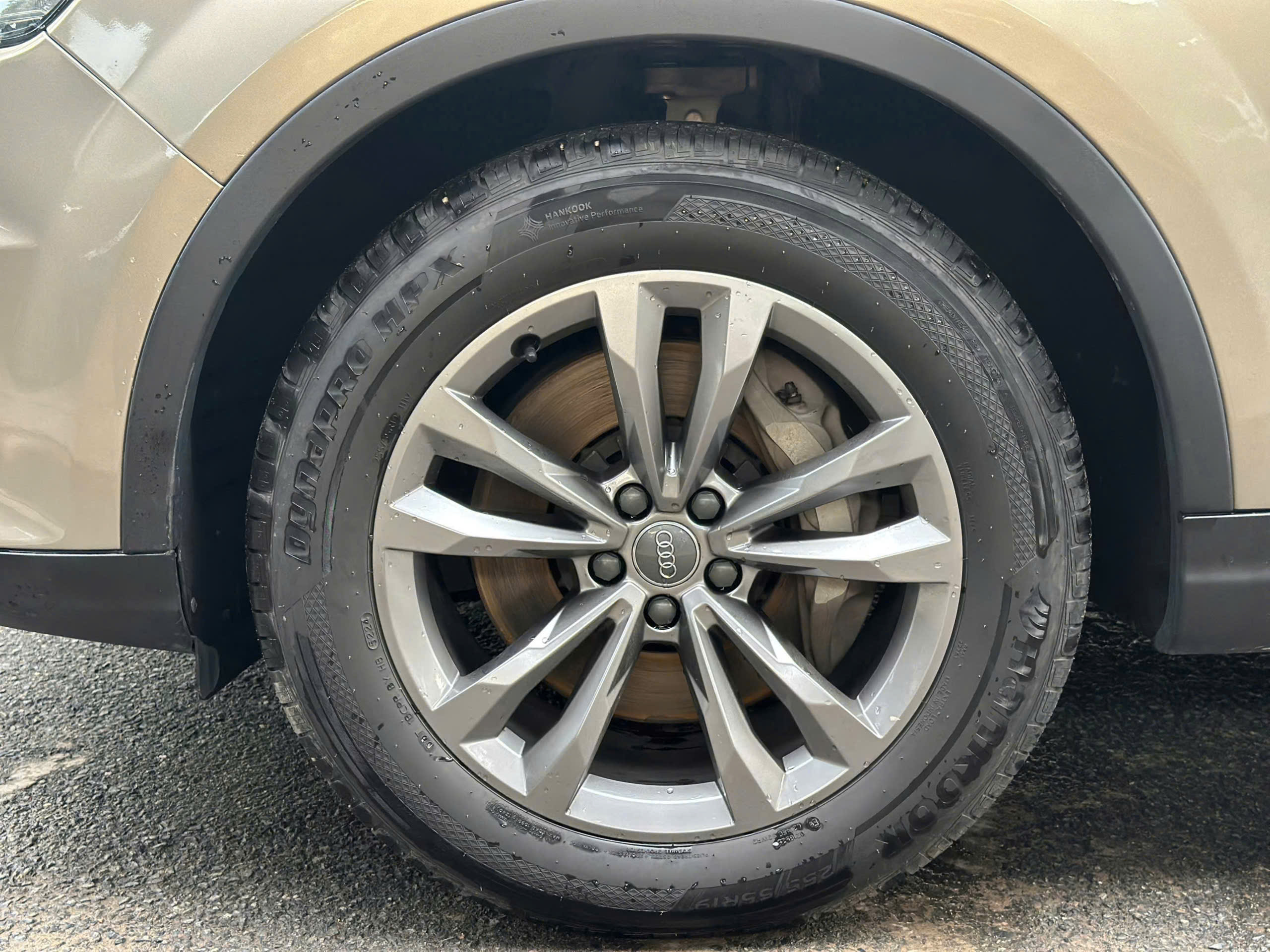 Cần bán xe Audi Q7 2.0 AT sản xuất 2017, màu xám, xe nhập