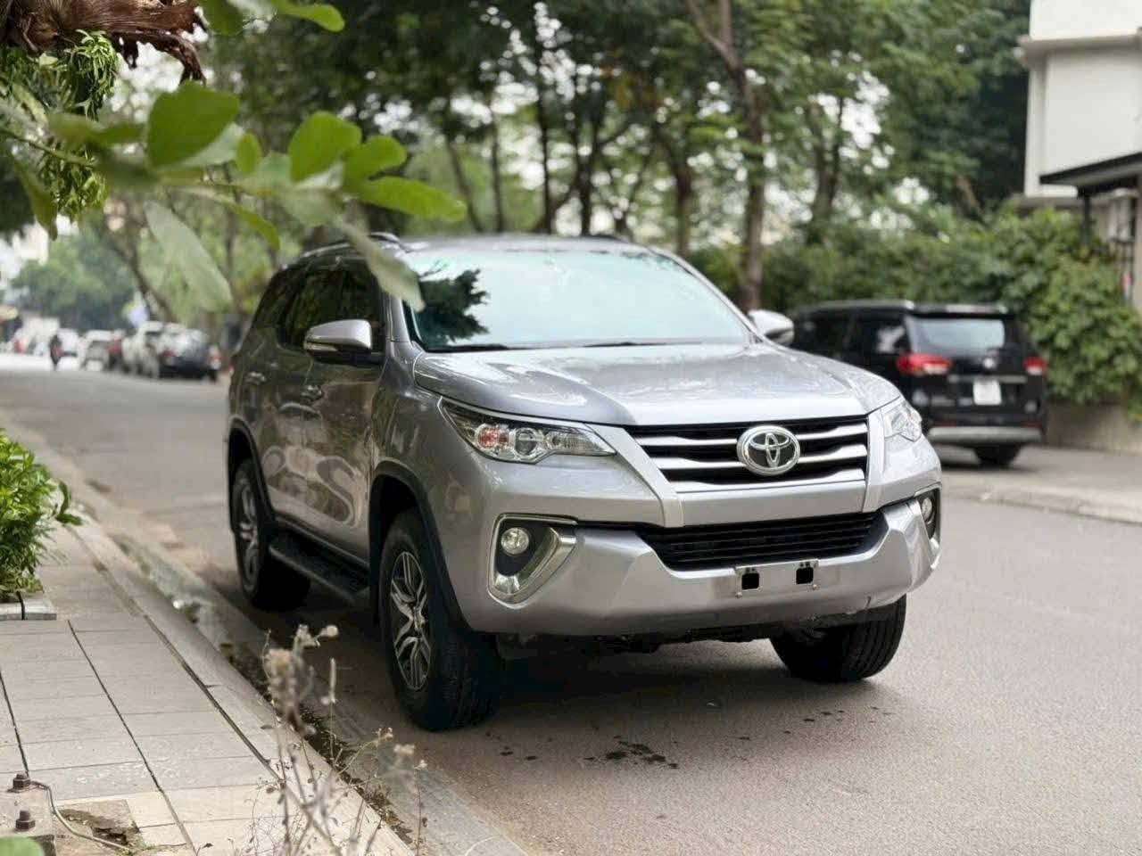 Bán ô tô Toyota Fortuner 2.4G 4x2 MT - 2019 - xe cũ