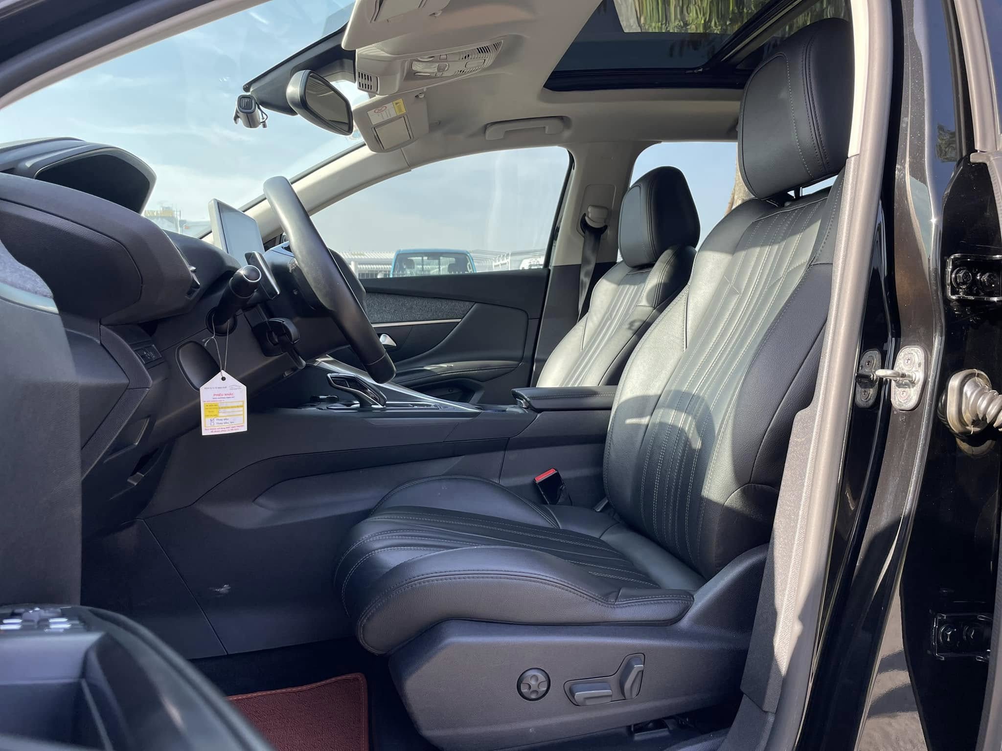 Bán ô tô Peugeot 3008 Allure 1.6 AT năm 2021, màu đen