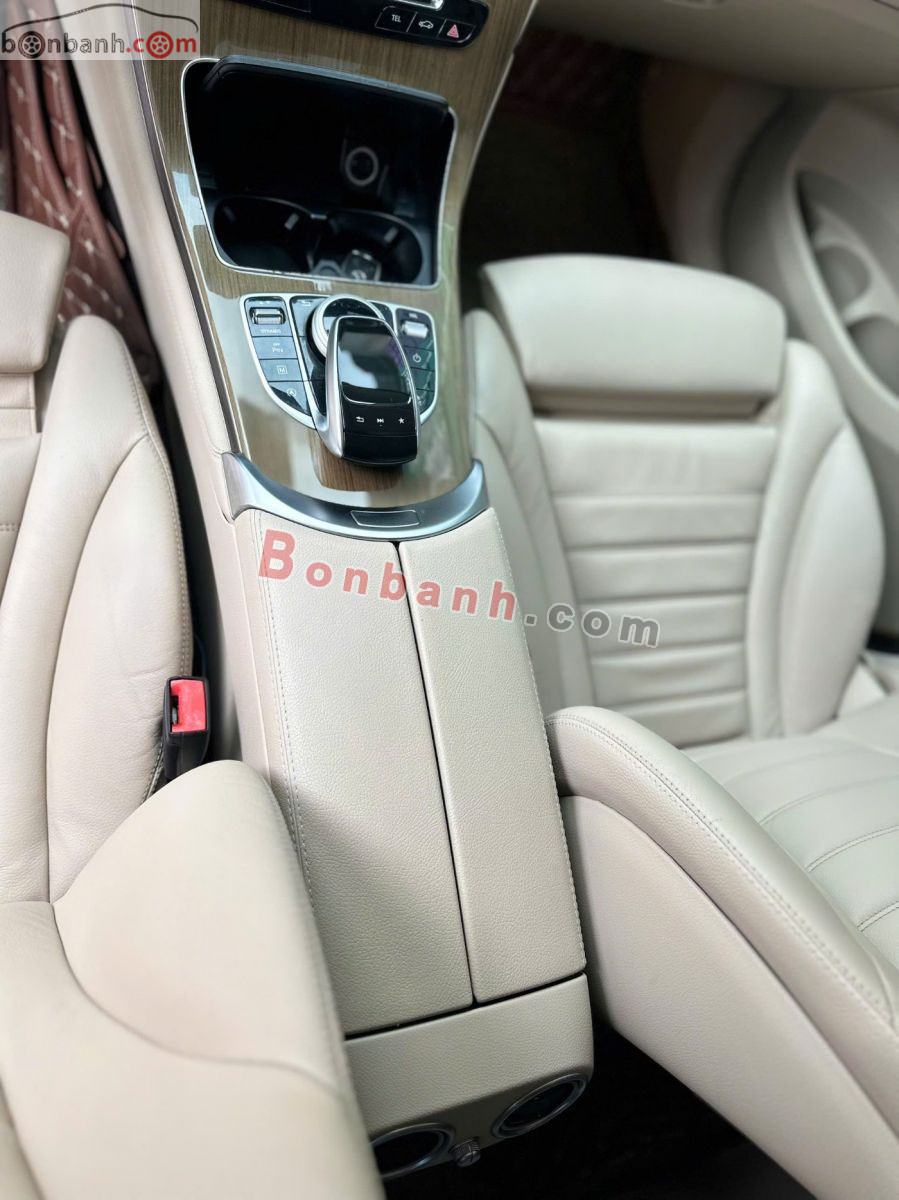 Bán ô tô Mercedes Benz GLC 250 4Matic - 2018 - xe cũ