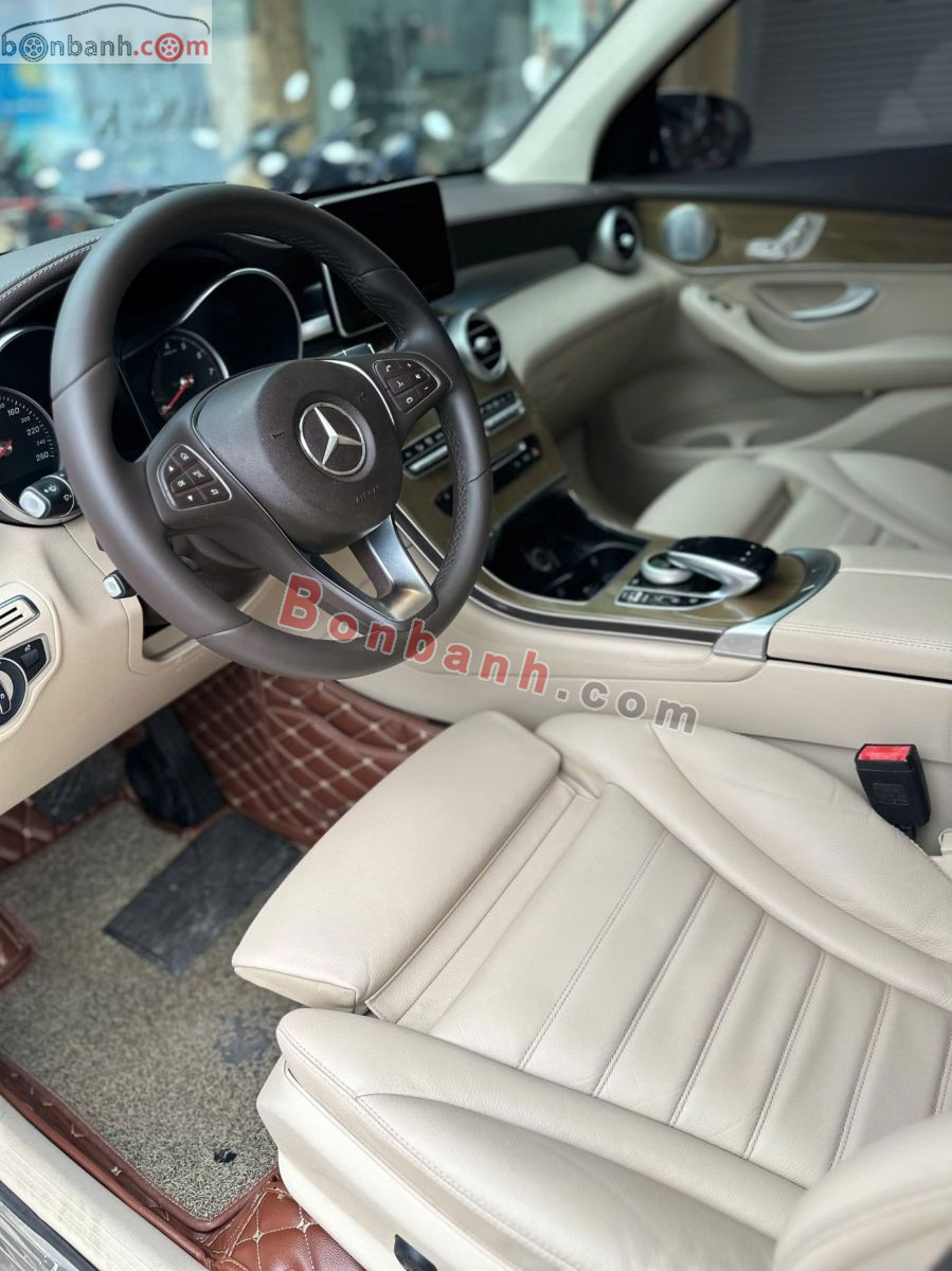 Bán ô tô Mercedes Benz GLC 250 4Matic - 2018 - xe cũ