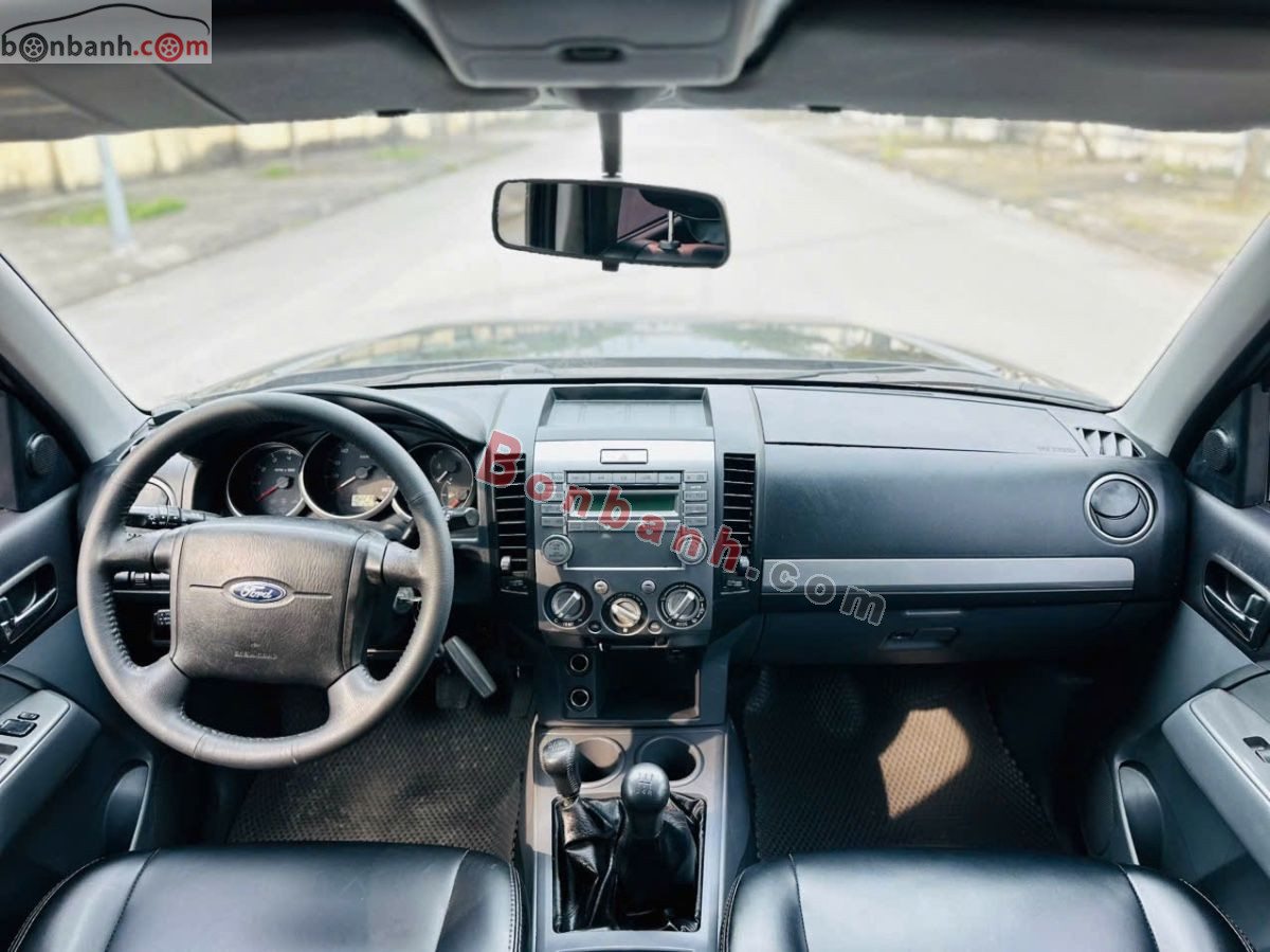 Bán ô tô Ford Everest 2.5L 4x4 MT - 2013 - xe cũ