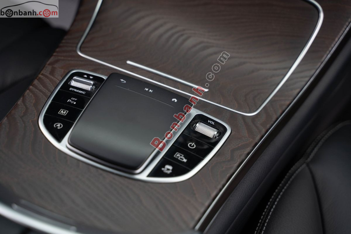 Bán ô tô Mercedes Benz GLC 200 4Matic - 2021 - xe cũ