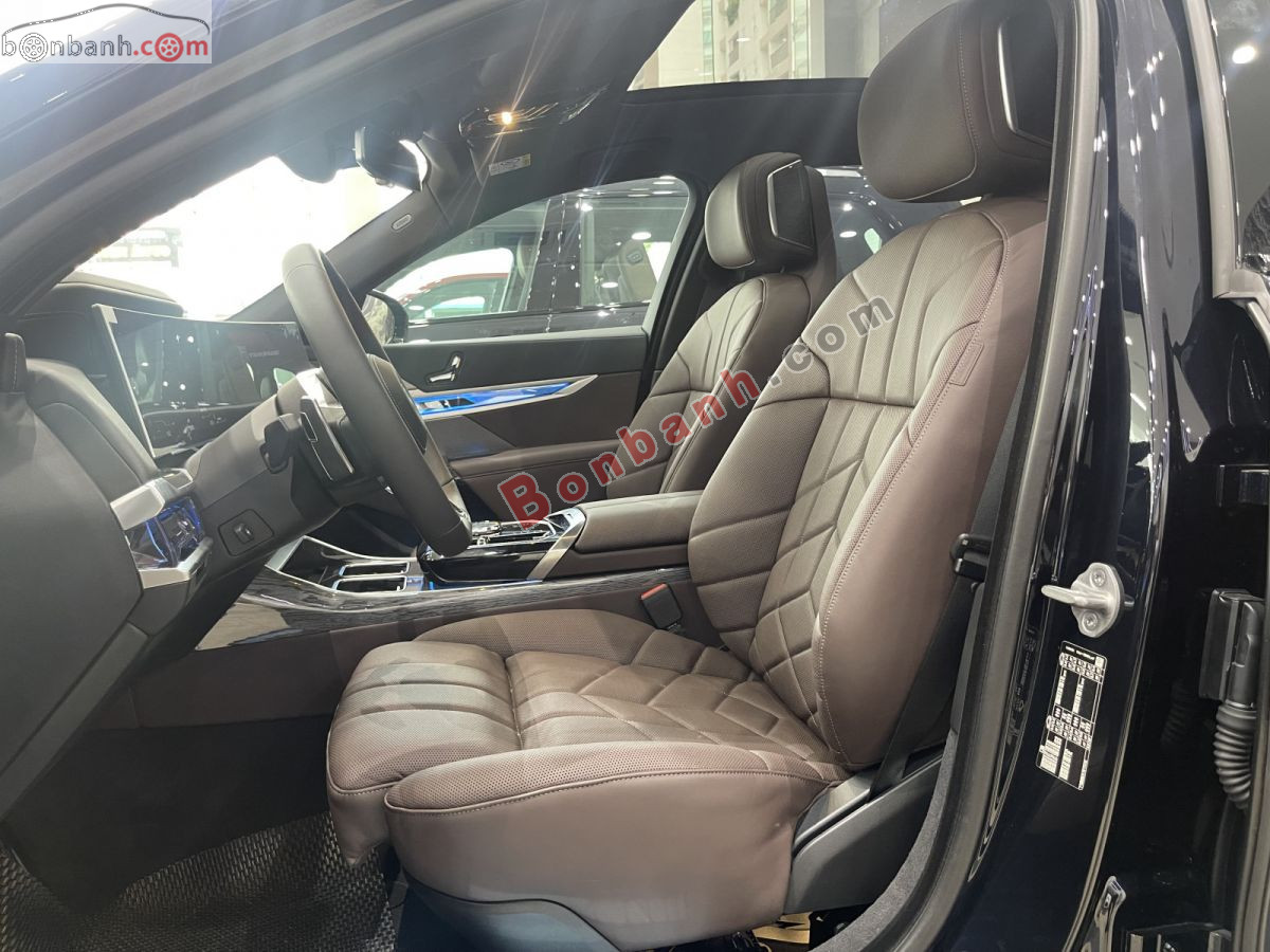 Bán ô tô BMW 7 Series 735i M Sport - 2025 - xe mới
