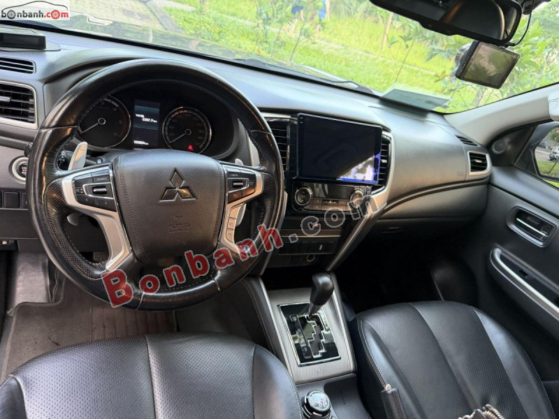 Bán ô tô Mitsubishi Triton 4x4 AT Mivec - 2019 - xe cũ