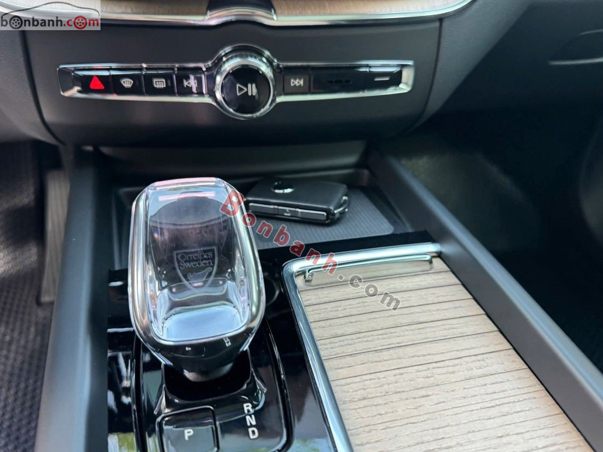 Bán ô tô Volvo XC60 Ultra B5 AWD - 2025 - xe cũ
