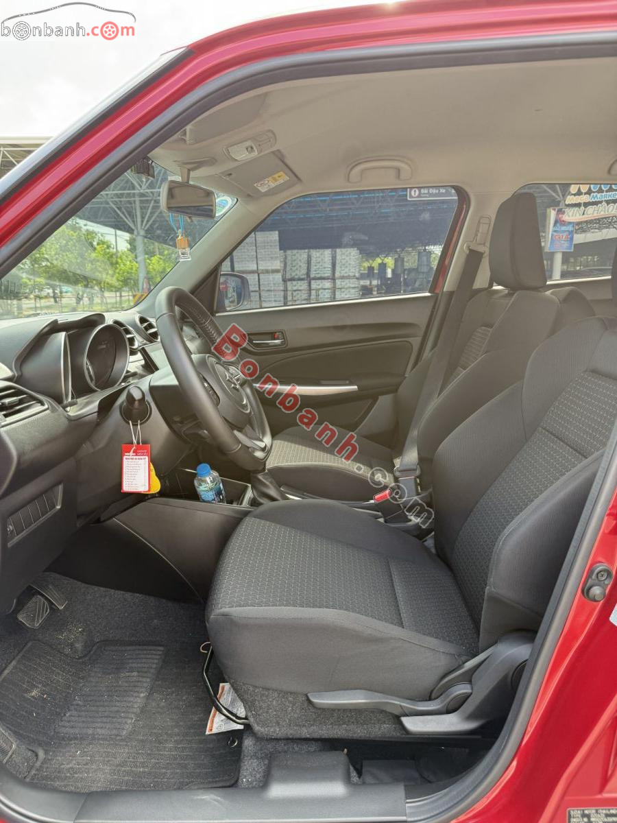 Bán ô tô Suzuki Swift GLX 1.2 AT - 2023 - xe cũ