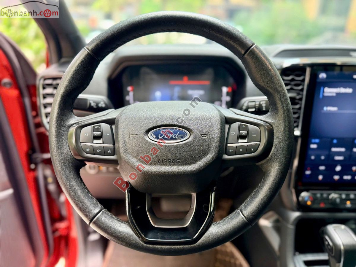 Bán ô tô Ford Everest Titanium 2.0L 4x2 AT - 2022 - xe cũ