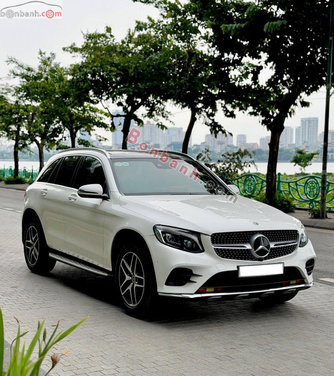 Bán ô tô Mercedes Benz GLC 300 4Matic - 2018 - xe cũ