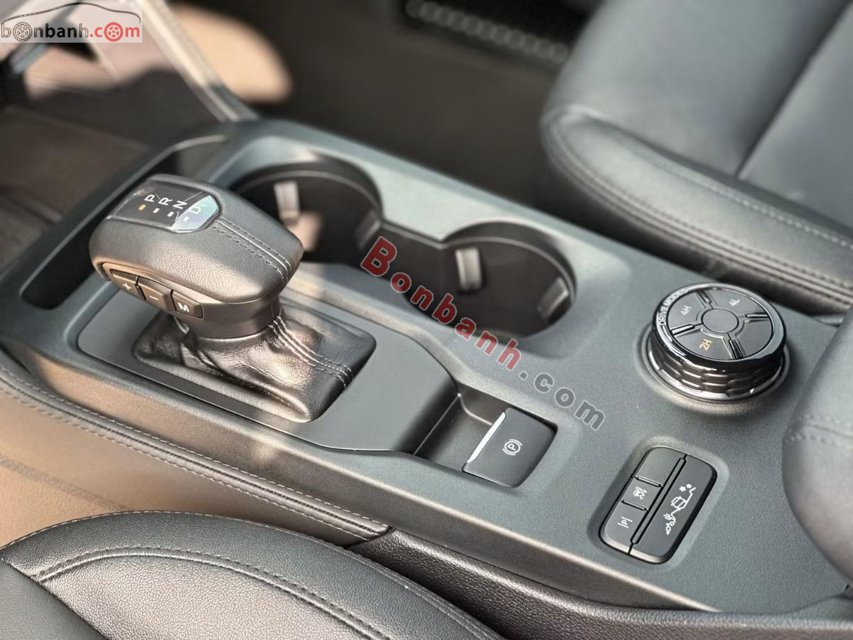 Bán ô tô Ford Everest Titanium Plus 2.0L 4x4 AT - 2026 - xe mới