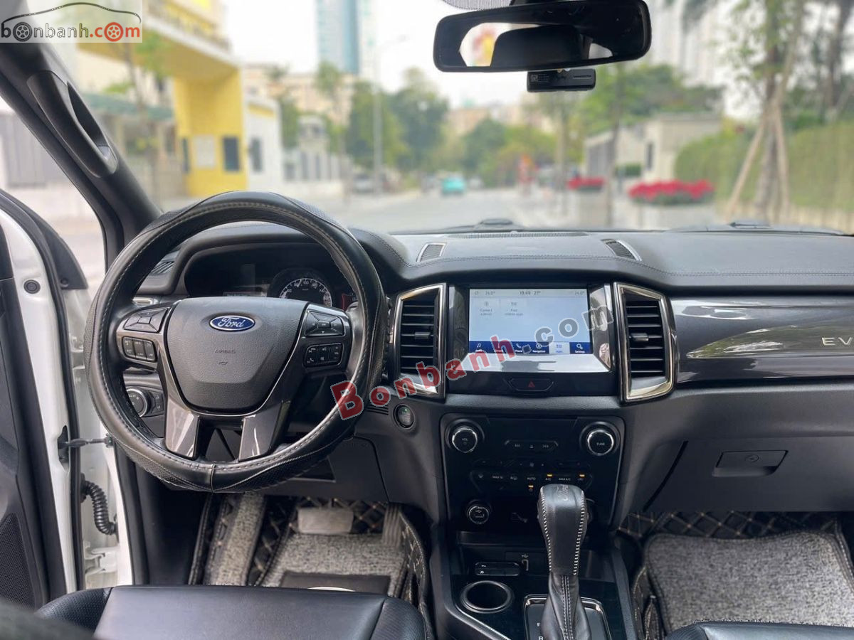 Bán ô tô Ford Everest Titanium 2.0L 4x2 AT - 2019 - xe cũ