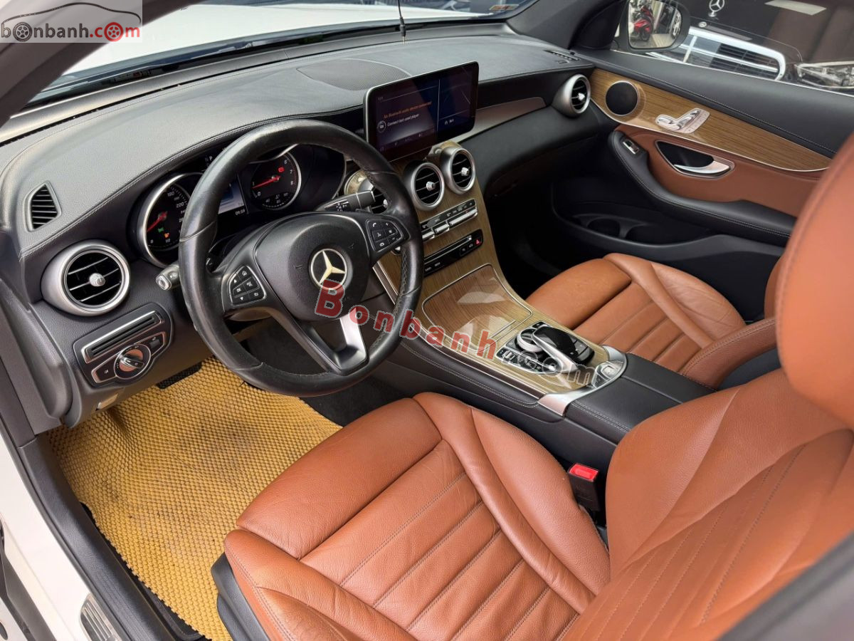 Bán ô tô Mercedes Benz GLC 250 4Matic - 2017 - xe cũ