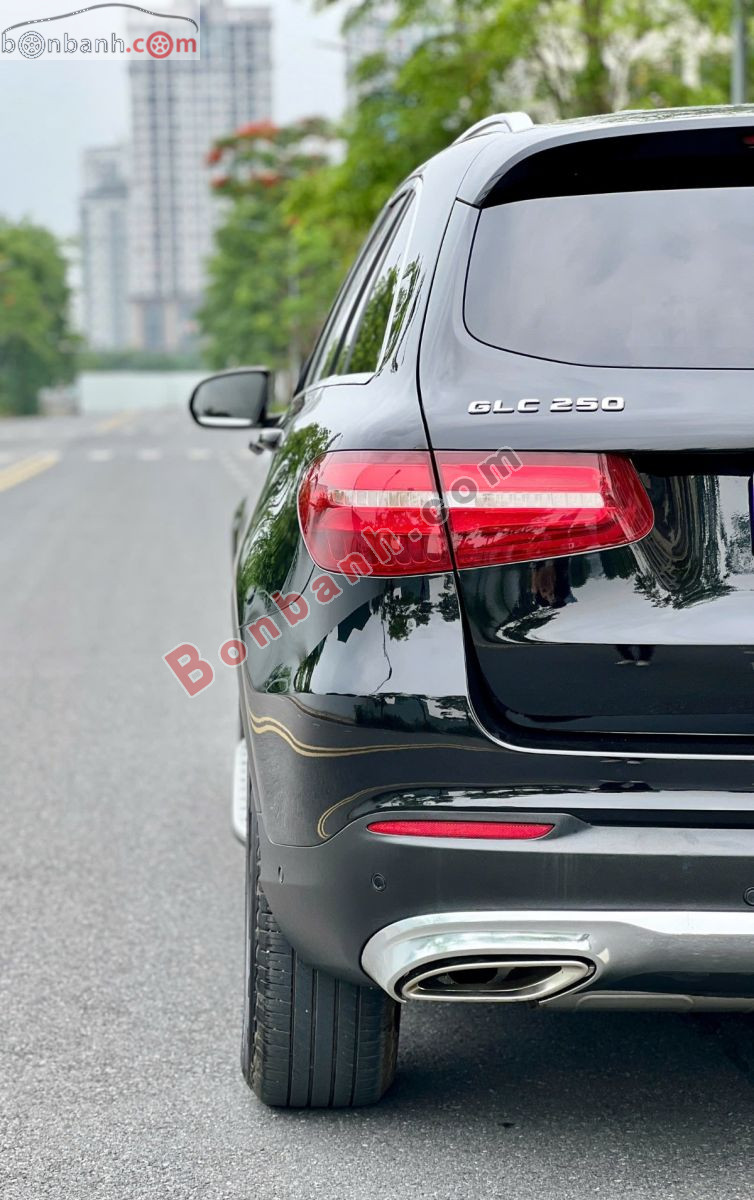 Bán ô tô Mercedes Benz GLC 250 4Matic - 2017 - xe cũ