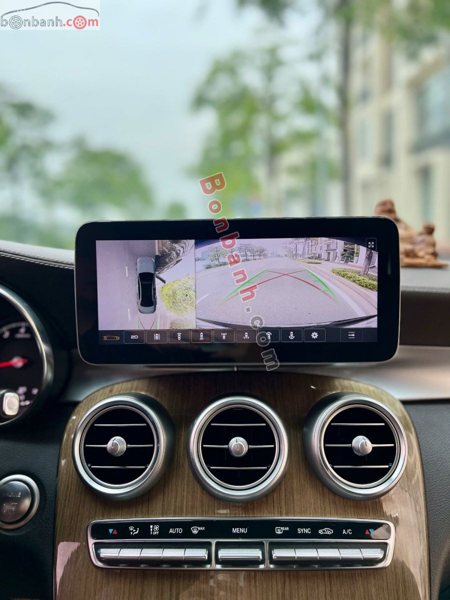 Bán ô tô Mercedes Benz GLC 250 4Matic - 2017 - xe cũ