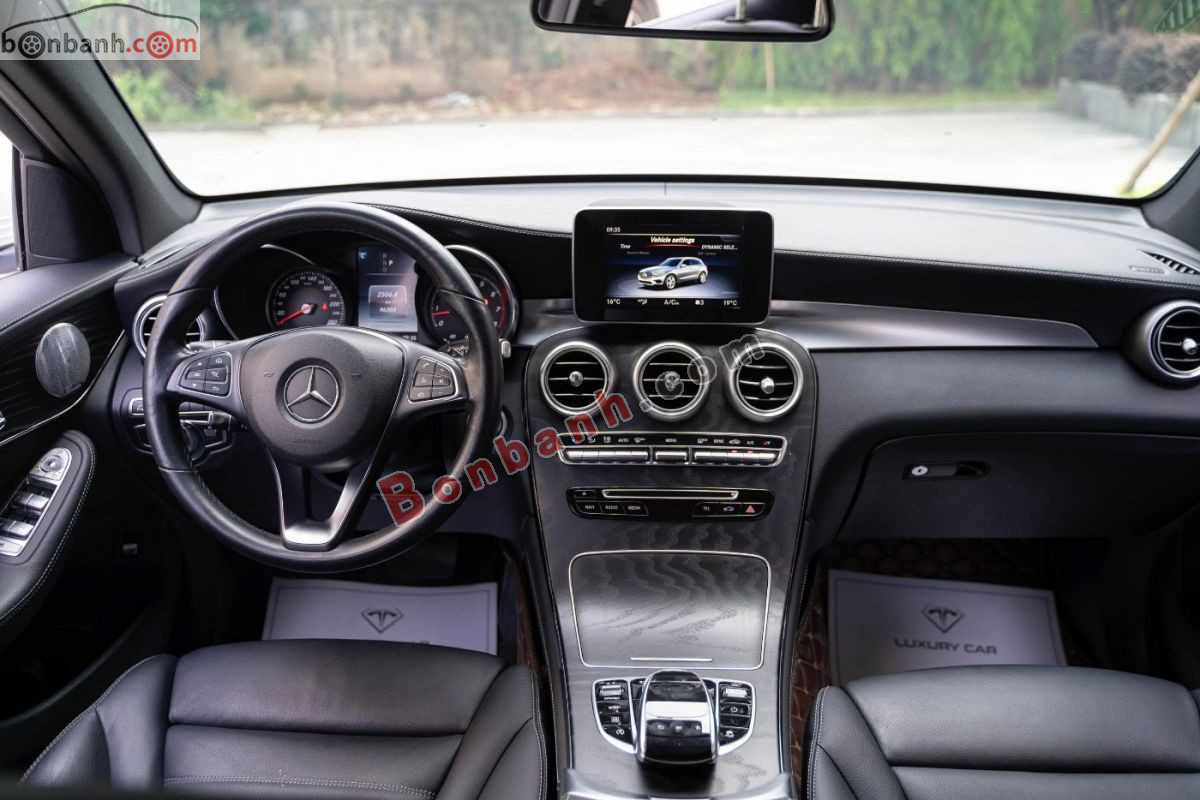 Bán ô tô Mercedes Benz GLC 300 4Matic - 2018 - xe cũ