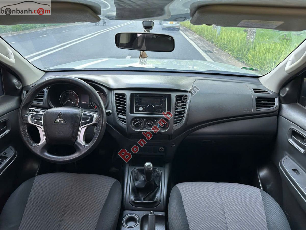 Bán ô tô Mitsubishi Triton 4x2 MT - 2020 - xe cũ