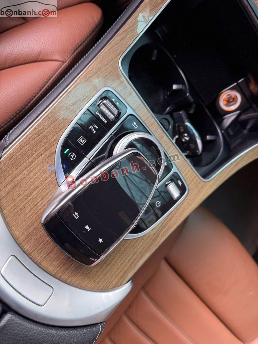 Bán ô tô Mercedes Benz GLC 250 4Matic - 2018 - xe cũ