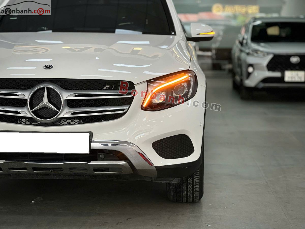 Bán ô tô Mercedes Benz GLC 250 4Matic - 2017 - xe cũ