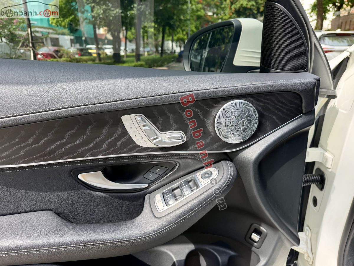 Bán ô tô Mercedes Benz GLC 300 4Matic - 2019 - xe cũ