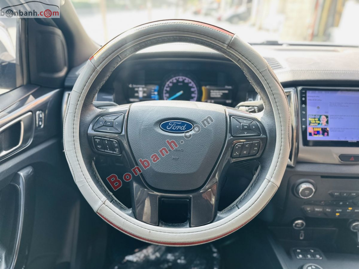 Bán ô tô Ford Everest Titanium 2.0L 4x4 AT - 2020 - xe cũ