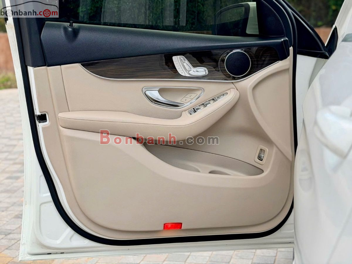 Bán ô tô Mercedes Benz GLC 200 - 2021 - xe cũ
