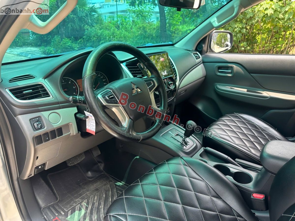 Bán ô tô Mitsubishi Triton 4x2 AT - 2019 - xe cũ