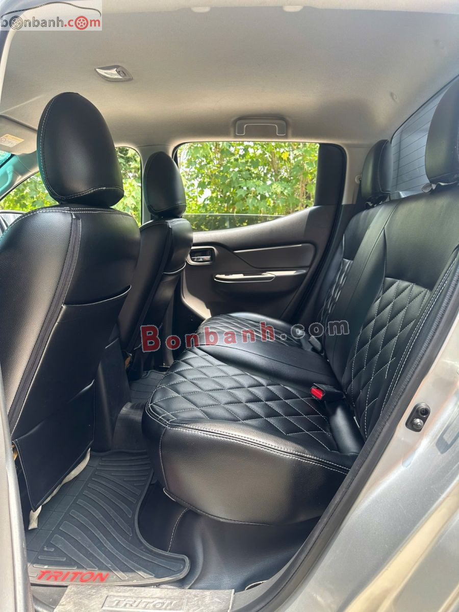 Bán ô tô Mitsubishi Triton 4x2 AT - 2019 - xe cũ