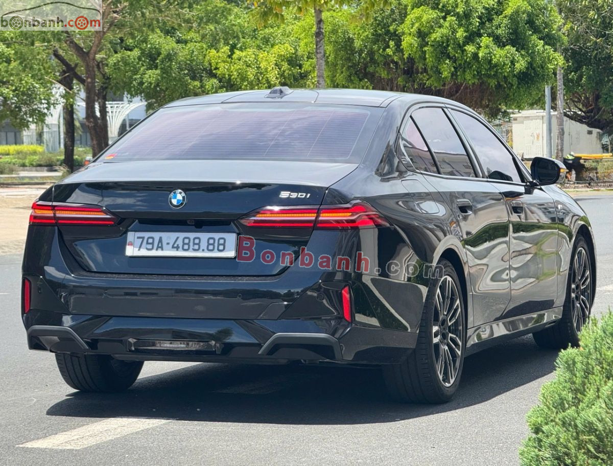 Bán ô tô BMW 5 Series 530i M Sport - 2025 - xe cũ