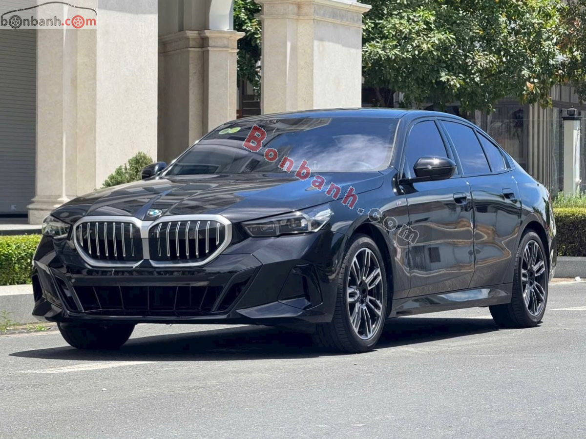 Bán ô tô BMW 5 Series 530i M Sport - 2025 - xe cũ