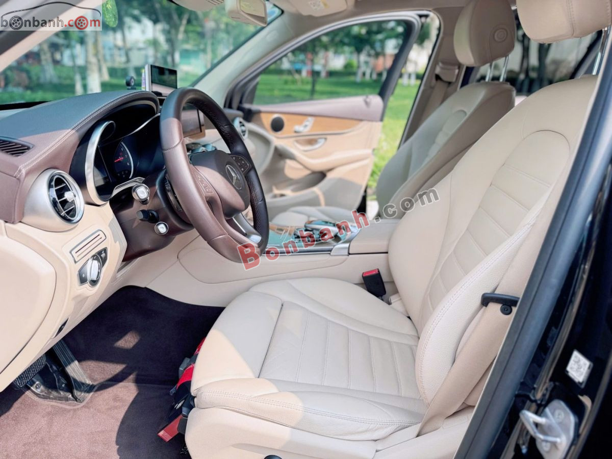 Bán ô tô Mercedes Benz GLC 250 4Matic - 2018 - xe cũ