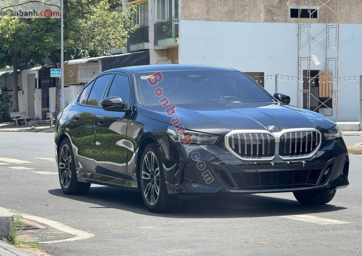 Bán ô tô BMW 5 Series 530i M Sport - 2025 - xe cũ